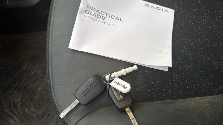 Dacia Spring 27kWh Extreme 65 48kW 5dr Auto Electric Hatchback